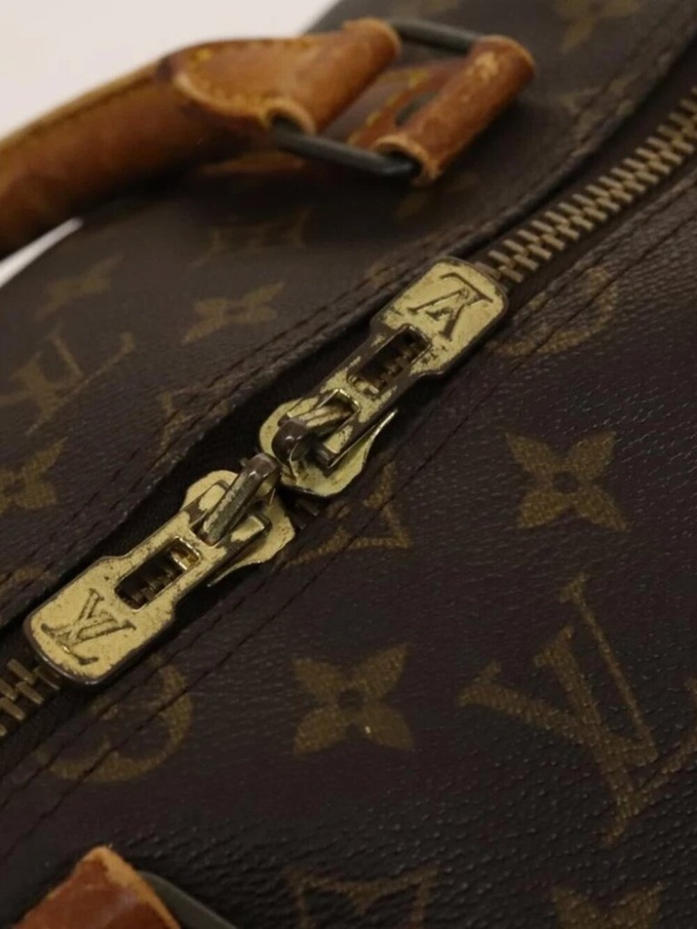 LOUIS VUITTON Monogram Keepall 55 Boston Bag - Picture 11 of 15
